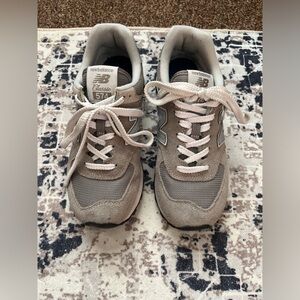 women’s grey new balance 574 🩶